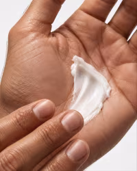 Textre: cream texture on a hand